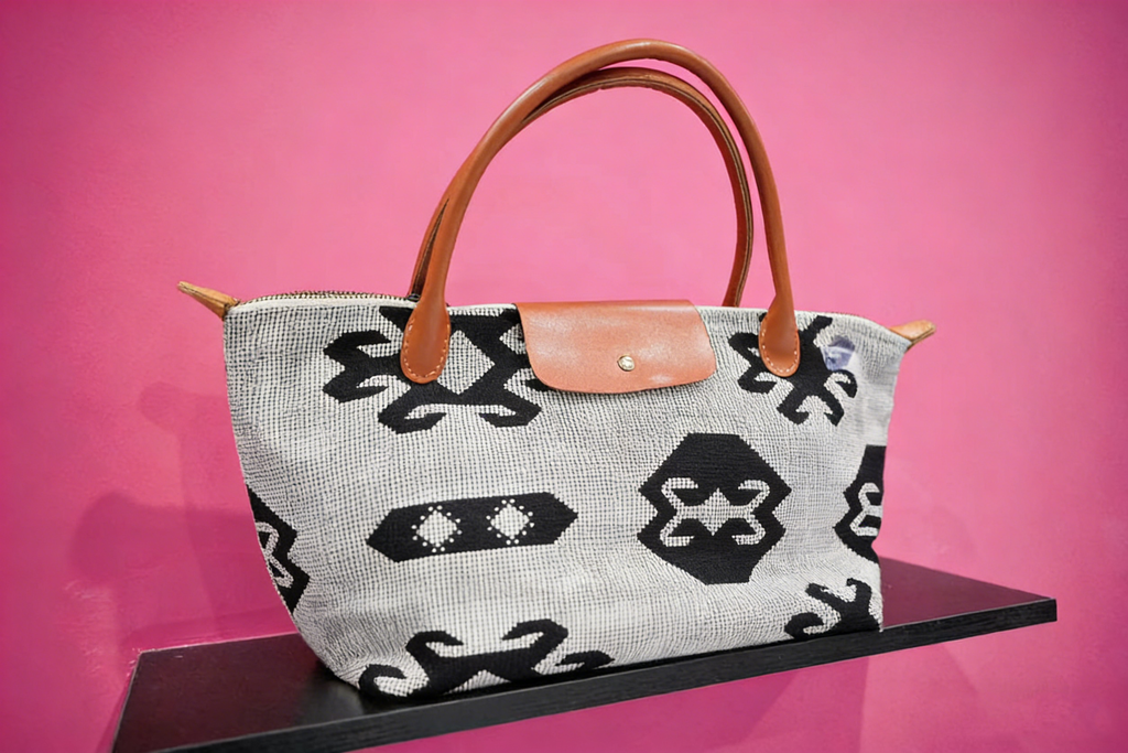 Minimalist Style Eight-hook Single Shoulder Bag