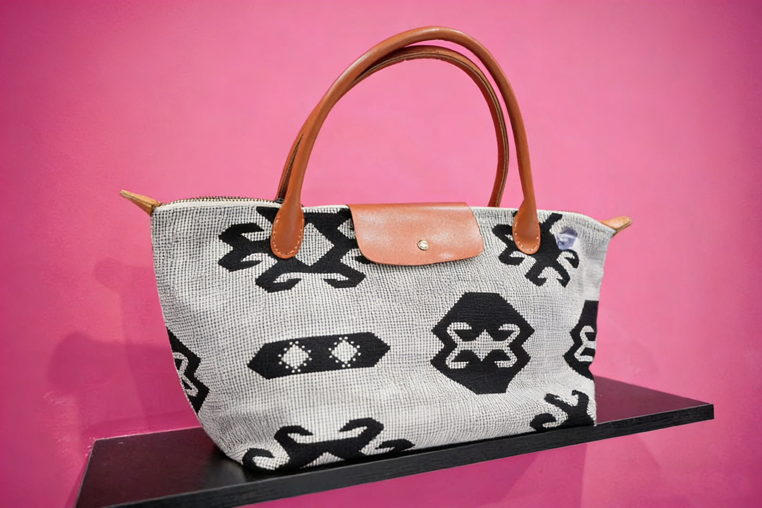 Minimalist Style Eight-hook Single Shoulder Bag